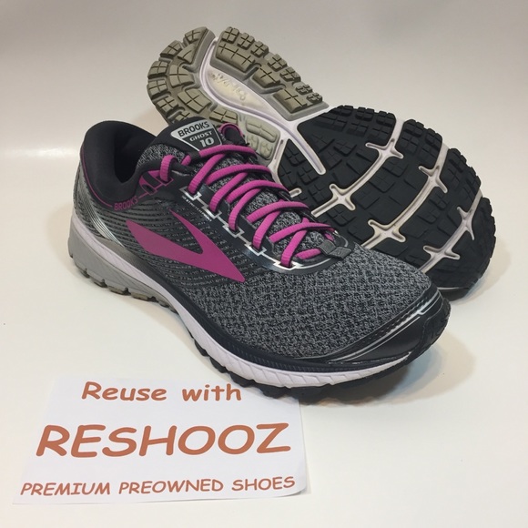 womens brooks ghost 10 size 9